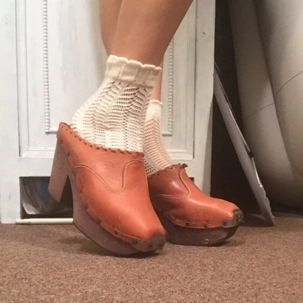 Clogs